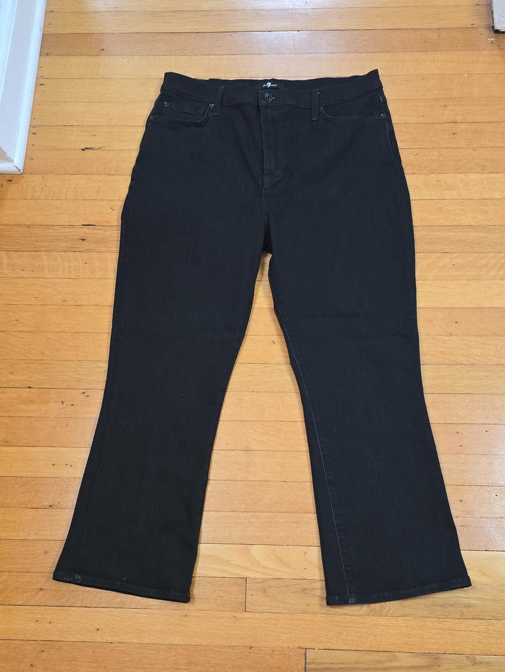 7 For All Mankind, HW Slim Kick Cropped Flare Jeans, Black, EUC, Women's 32